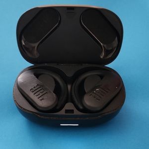 JBL ENDURANCE PEAK III Ear Buds w/ Case - Used Once!! Price Drop!